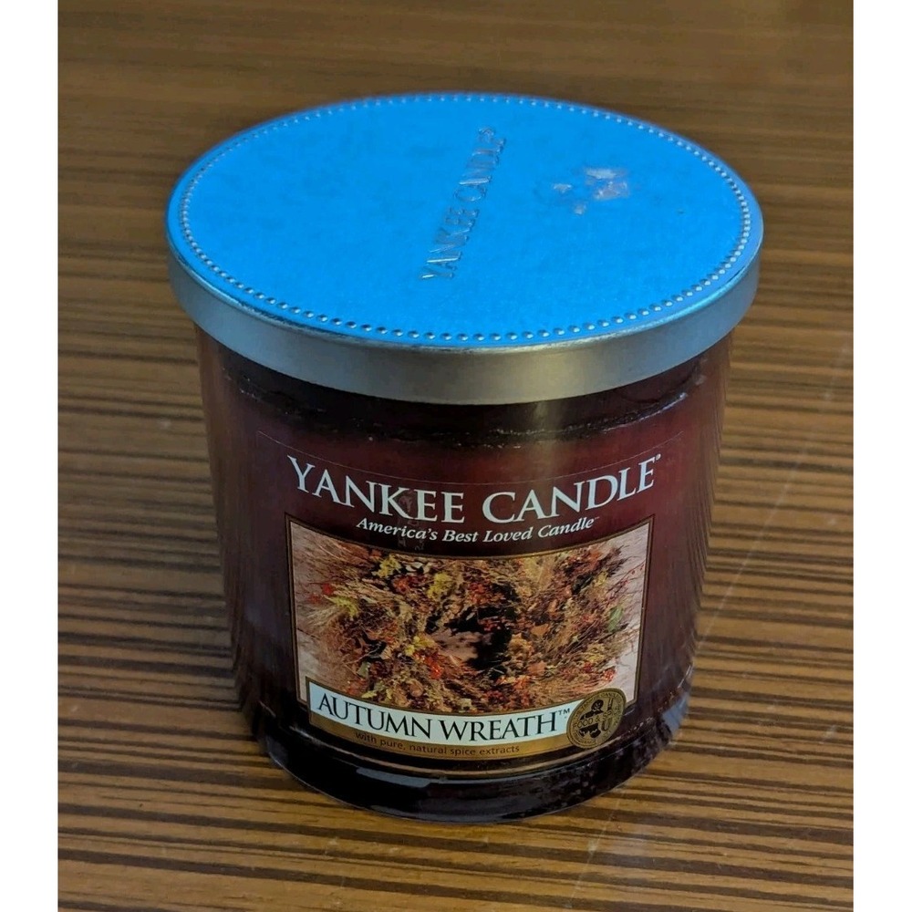 Yankee Candle Autumn Wreath Red Spice Scented Tumbler Jar 7oz Rare Retired